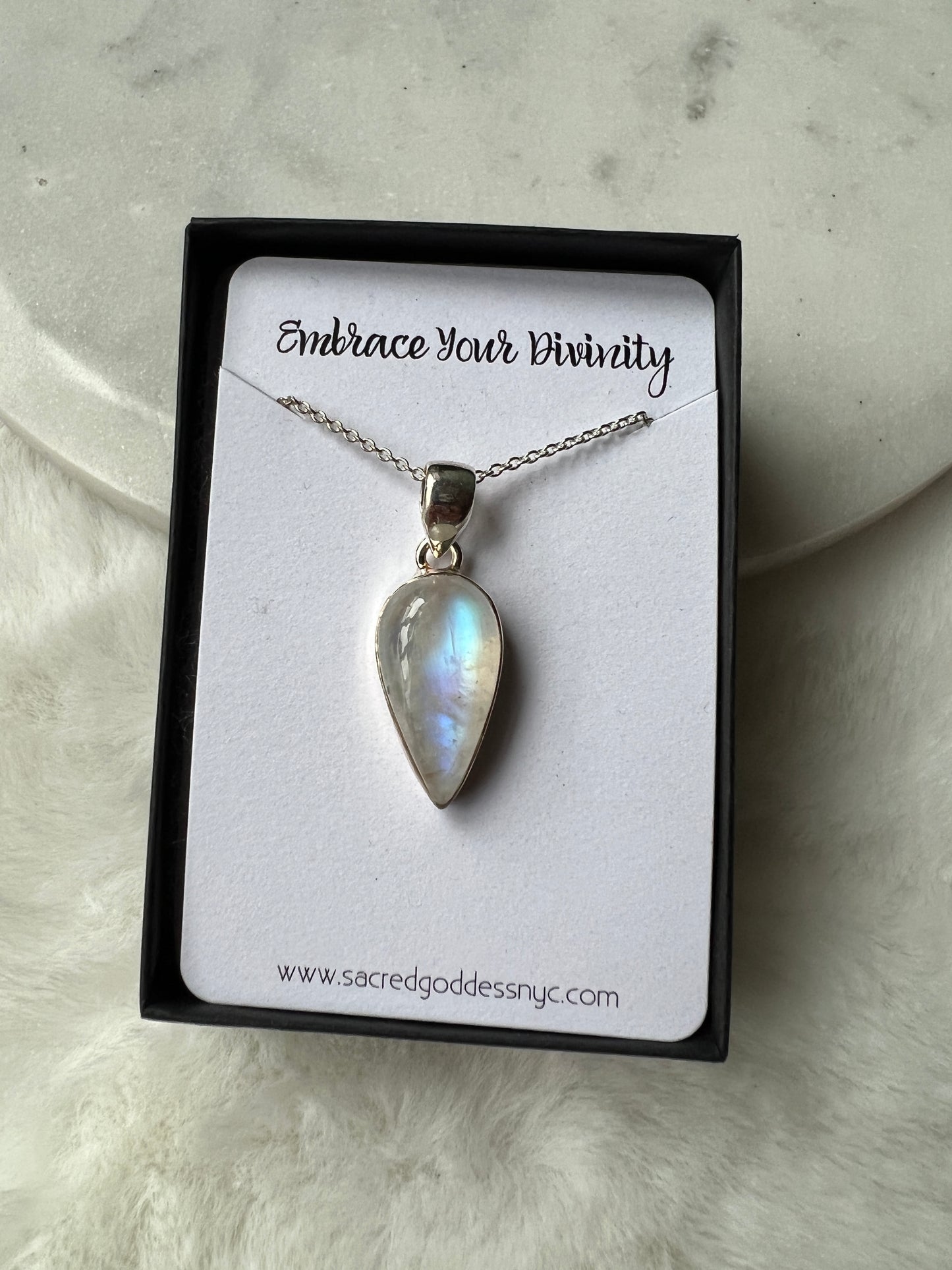 Rainbow Moonstone necklace (2)