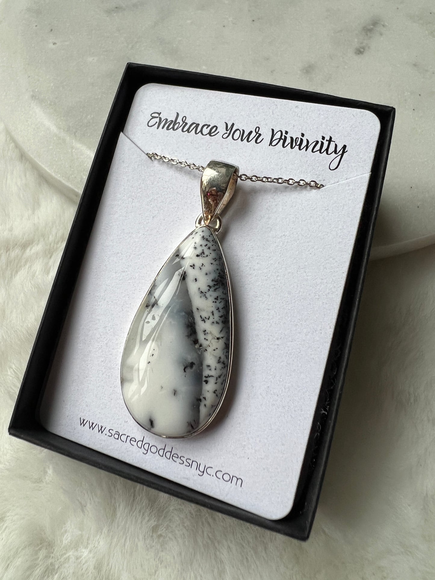 Dendritic Agate necklace (2)